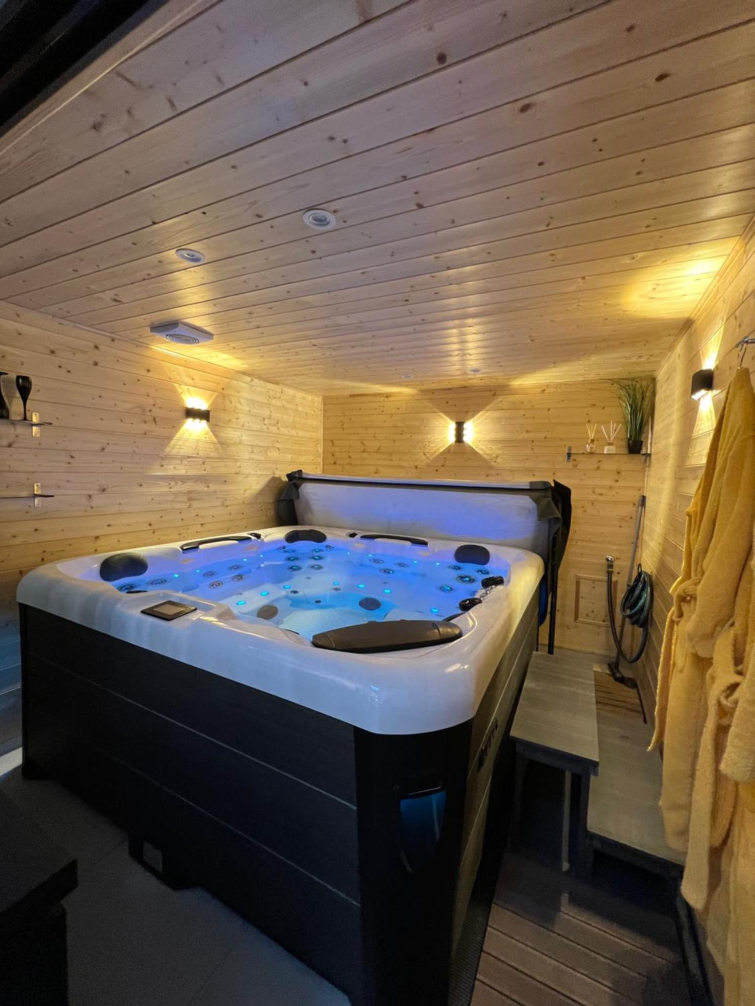 Les Suites De Stanislas Jacuzzi & Spa 낭시 외부 사진