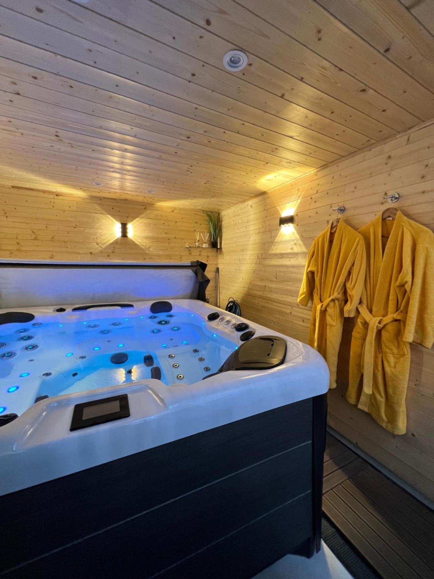 Les Suites De Stanislas Jacuzzi & Spa 낭시 외부 사진